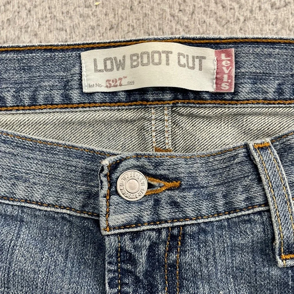 Levi's 527 Jeans Men 38x30 Medium Wash Low Bootcut Cowboy Rodeo Denim